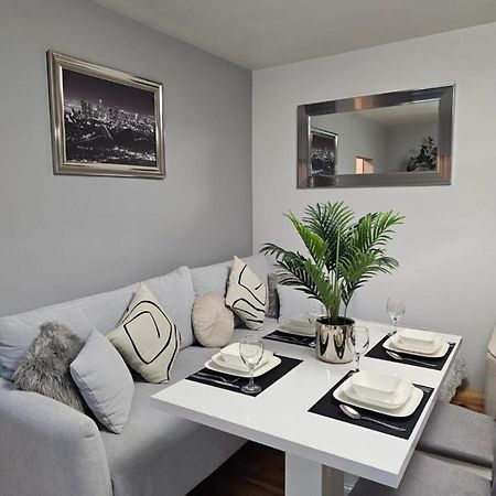 Apartment In Zyrardow 10Min To Suntago Екстер'єр фото