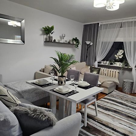 Apartment In Zyrardow 10Min To Suntago Екстер'єр фото