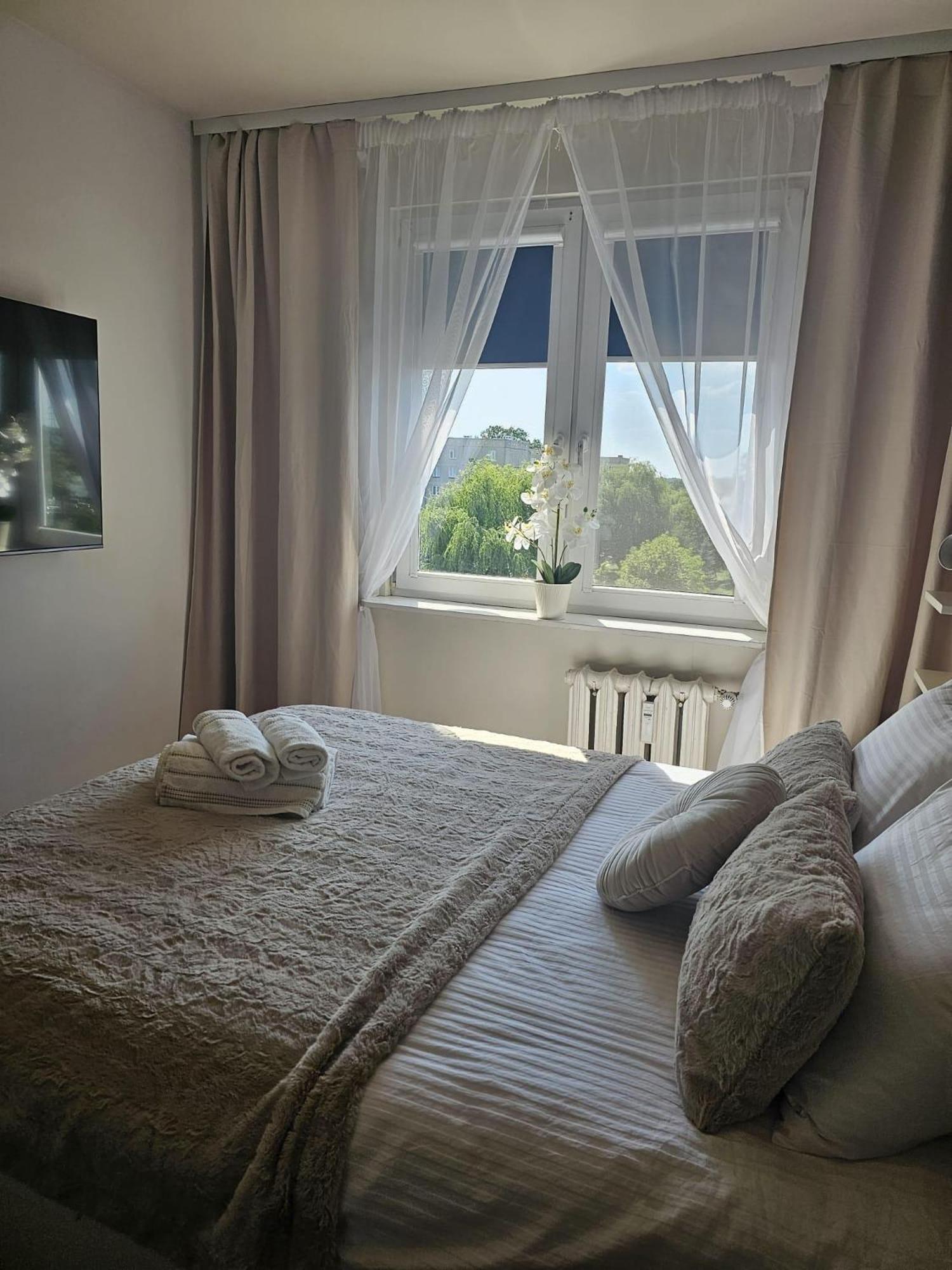 Apartment In Zyrardow 10Min To Suntago Екстер'єр фото